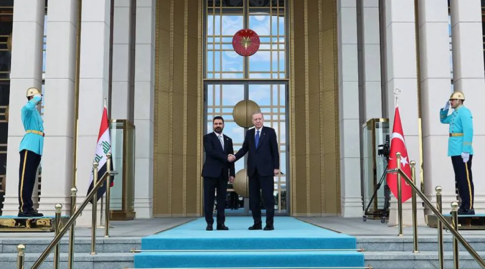 الرئيس التركي رجب طيب إردوغان خلال استقباله رئيس الوزراء العراقي علي الزيدي بالقصر الرئاسي في أنقرة (الرئاسة التركية)
