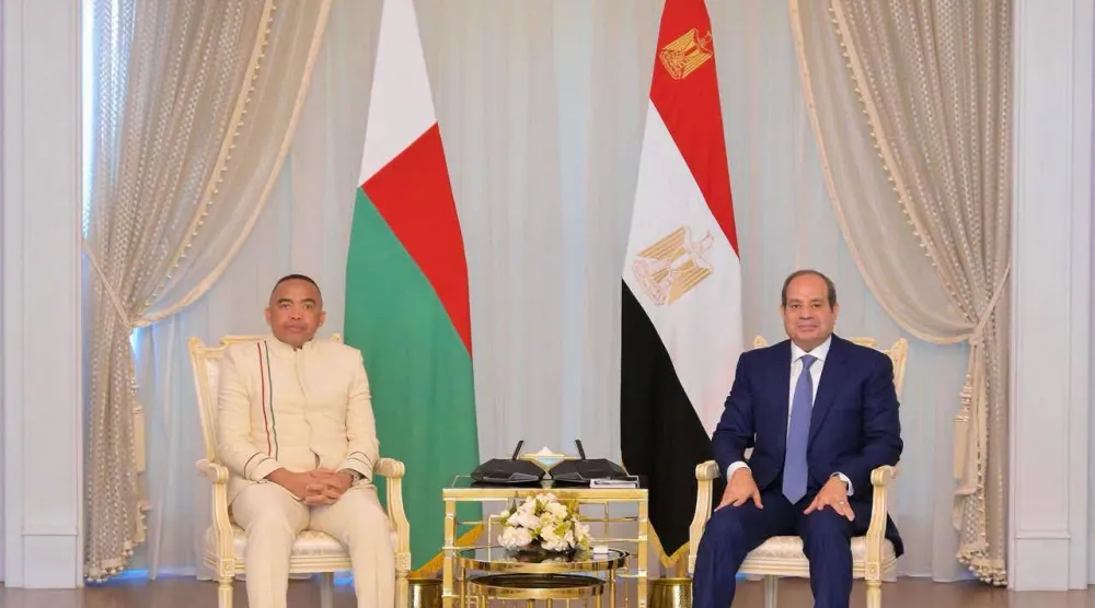 الرئيس المصري يستقبل رئيس مدغشقر في العلمين الأربعاء (الرئاسة المصرية)