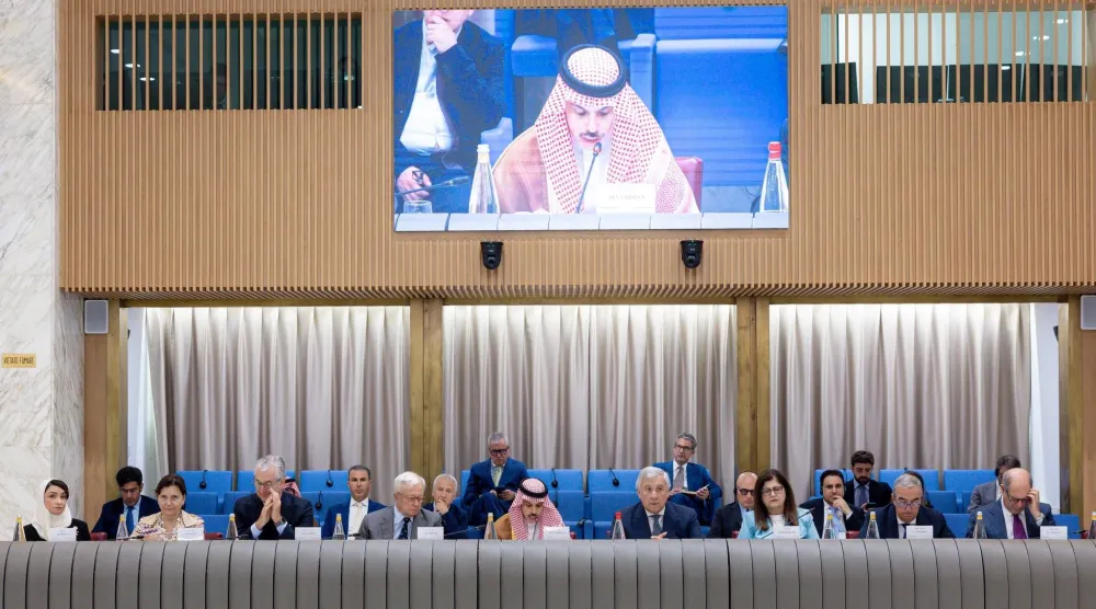 الأمير فيصل بن فرحان أكد مواصلة السعودية العمل مع الشركاء لتنفيذ الخطة الشاملة للسلام (وزارة الخارجية السعودية)