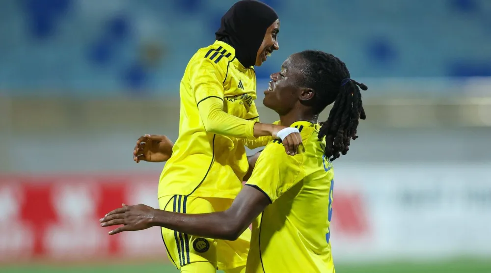 كلارا تحتفل بأحد أهدفها في المباراة (موقع نادي النصر)