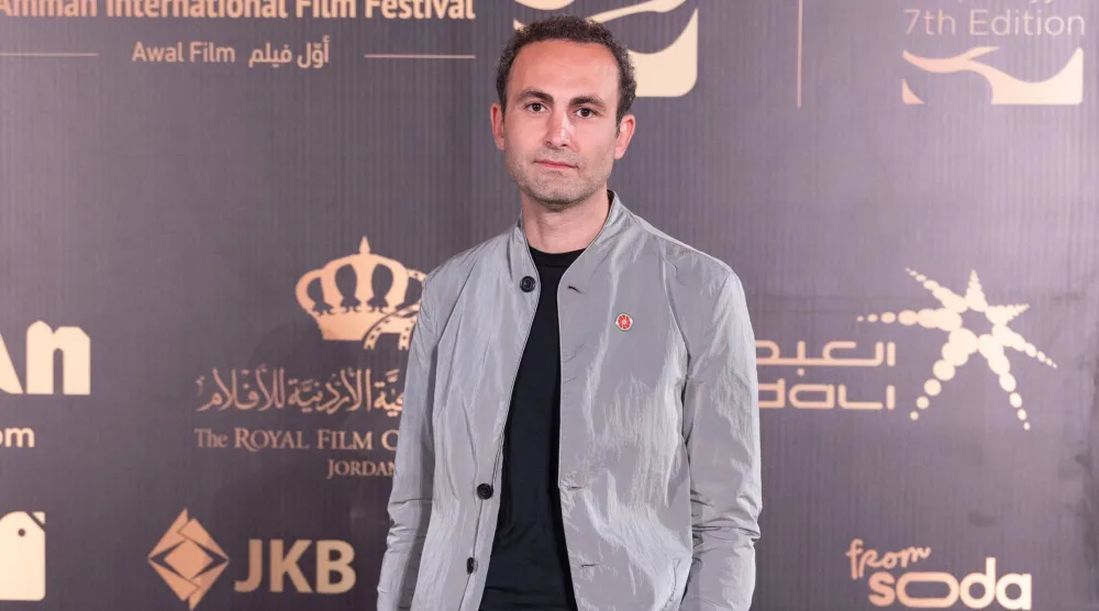 الممثل المصري البريطاني خالد عبد الله في افتتاح مهرجان عمّان السينمائي (إدارة المهرجان)