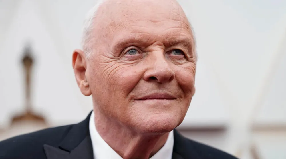 Anthony Hopkins, yeni albümündeki müzikleri çocukluğundan ve ailesinden ilham alarak onlarca yılda besteledi (AP)