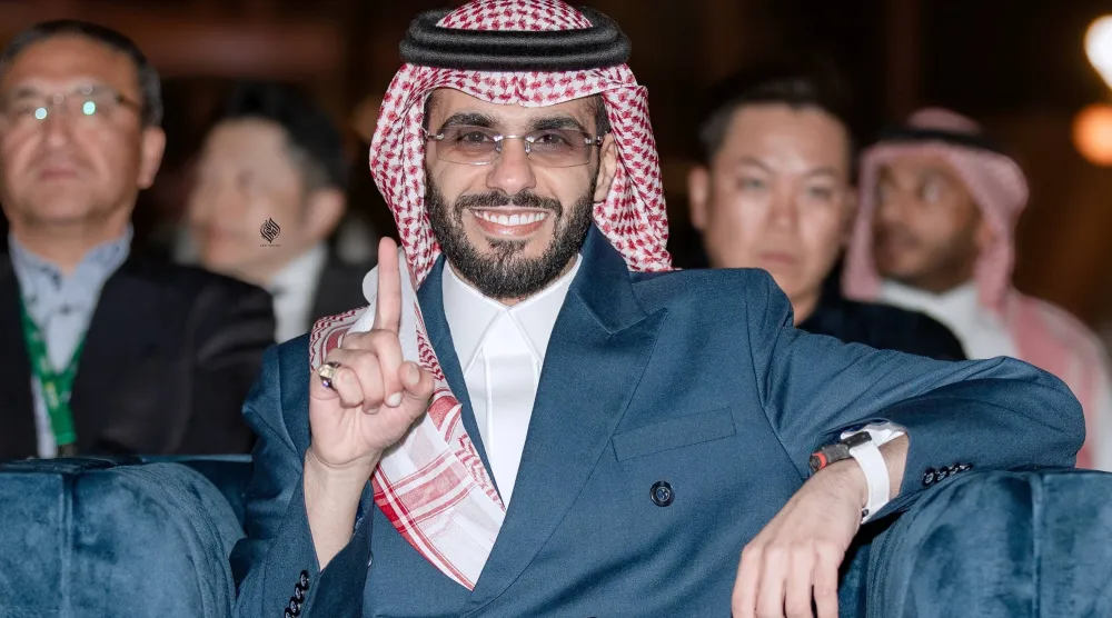 أكد القحطاني أن الطموح الذي يقود إسطبلاته يتمثل على المنافسة في أكبر المضامير العالمية (حسابه في «إكس»)