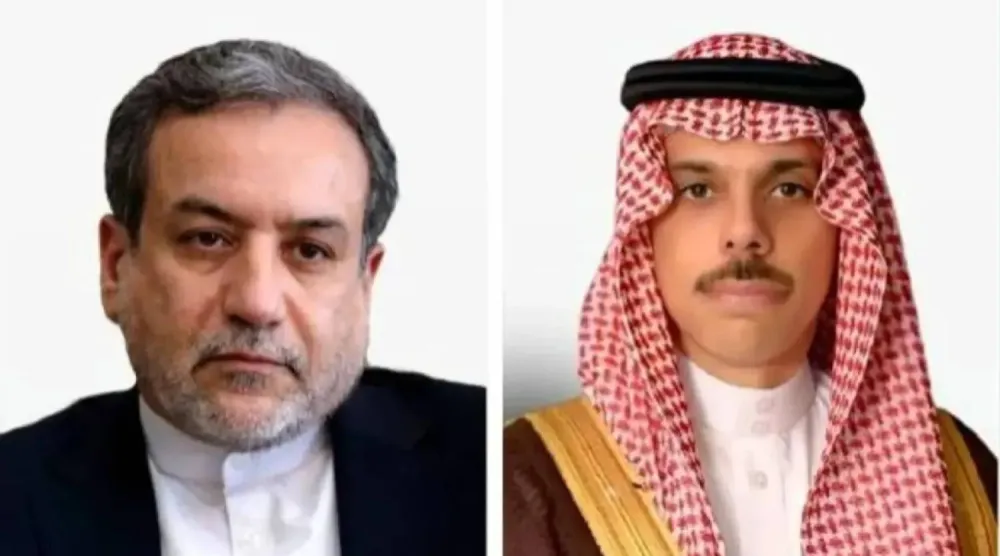 الأمير فيصل بن فرحان وزير الخارجية السعودي نظيره الإيراني عباس عراقجي (الشرق الأوسط)