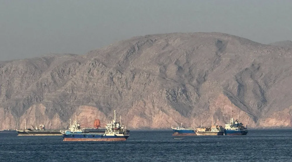 إيران تعلن الاتفاق مع عُمان حول «هرمز»... وترمب يحذّر من «ضربة قوية» (تغطية حية)