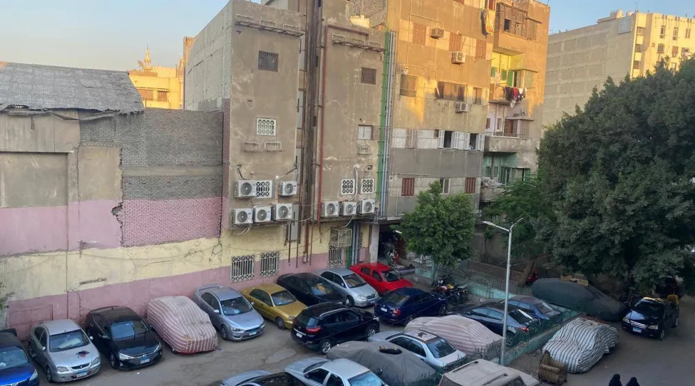 بنايات في منطقة الدراسة بالقاهرة وتضم العديد من الوحدات بنظام الإيجار القديم (الشرق الأوسط)