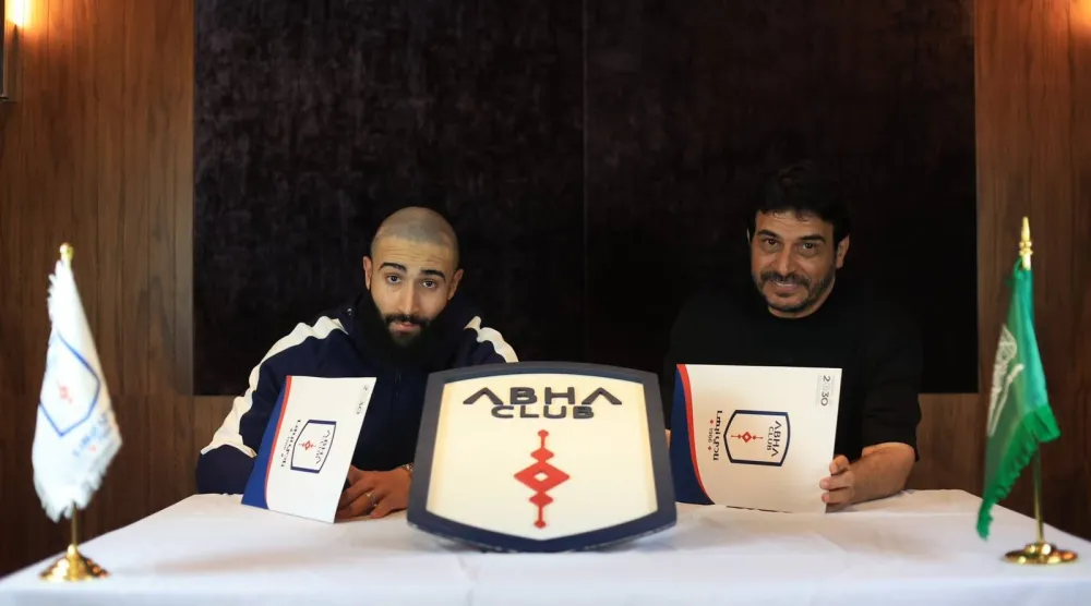 نادي أبها يتعاقد مع صانع الألعاب الفرنسي نبيل فقير (نادي أبها)