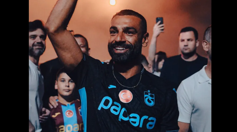 استقبال حافل لمحمد صلاح في تركيا (فيسبوك)