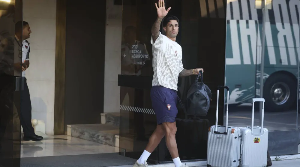البرتغالي جواو كانسيلو انتظم في تدريبات الهلال (إ.ب.أ)
