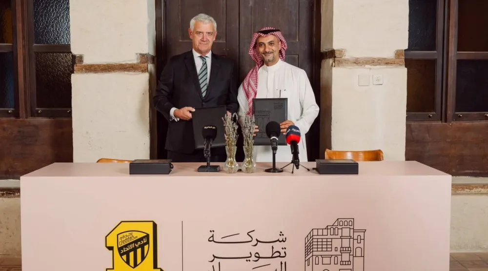  شركة «تطوير البلد» توقّع اتفاقية رعاية بلاتينية مع نادي الاتحاد (نادي الاتحاد)