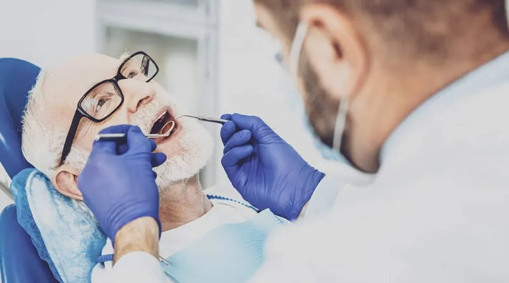 الفحص الدوري يساعد على اكتشاف التهاب اللثة وعلاجه مبكراً  (جامعة كيس وسترن ريسرف)