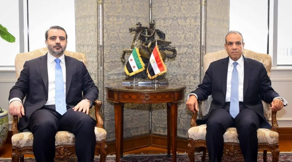 وزير الخارجية المصري بدر عبد العاطي خلال لقاء سابق مع نظيره السوري أسعد الشيباني في القاهرة (الخارجية المصرية)
