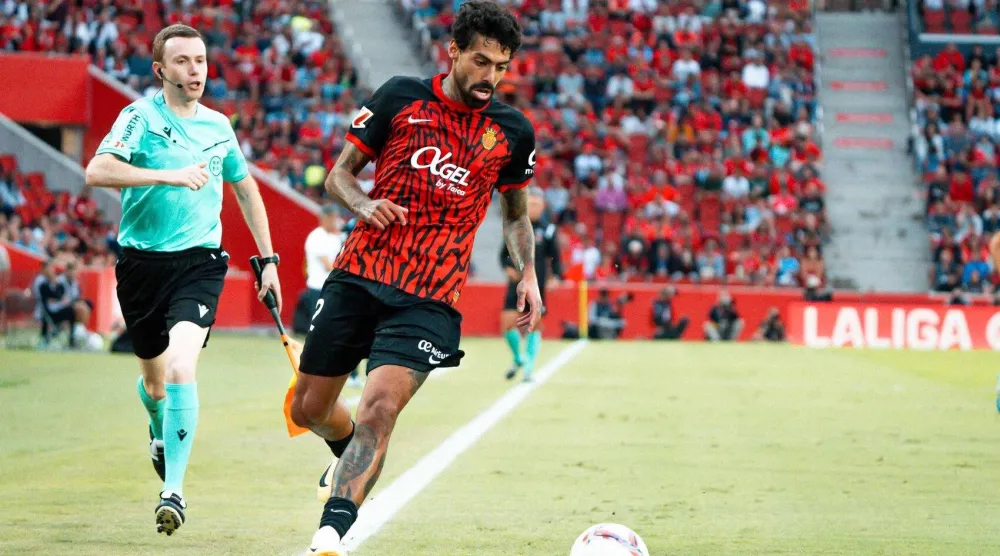 لاعب الوسط سامو كوستا (نادي مايوركا)