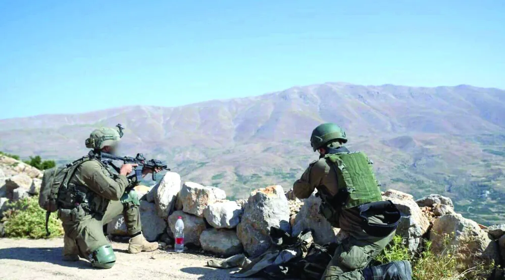 صورة نشرها الجيش الإسرائيلي لجنود ينفذون عمليات بالقرب من جبل الشيخ بين سوريا ولبنان في يوليو 2025