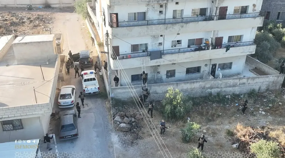 Suriye güvenlik güçlerinin Kuneytra Valiliği'ndeki Han Arnabe'de DEAŞ hücresine operasyonunun havadan görünümü (SANA)