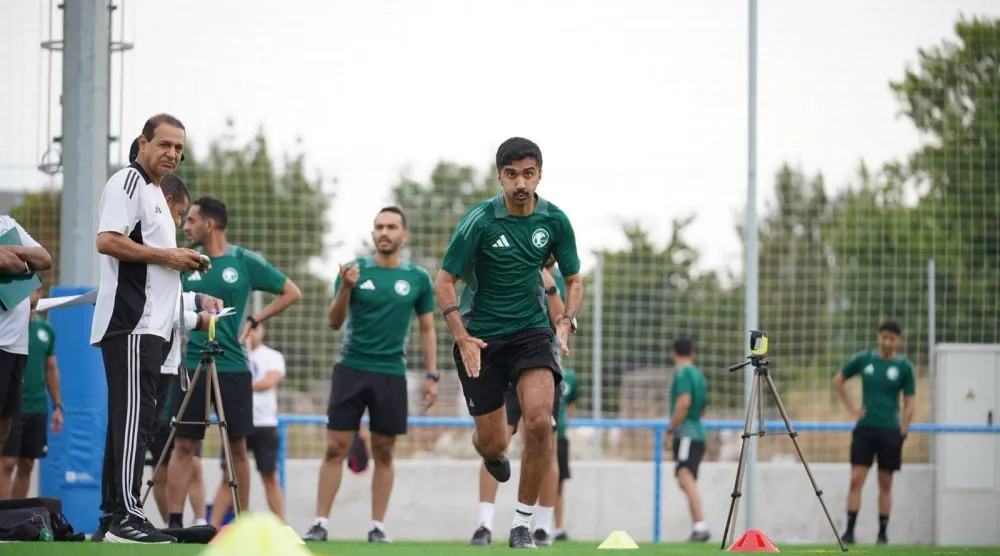 الحكم السعودي يريد إثبات جدارته في دوري يقود اهم مبارياته الحكام الأجانب (الاتحاد السعودي)