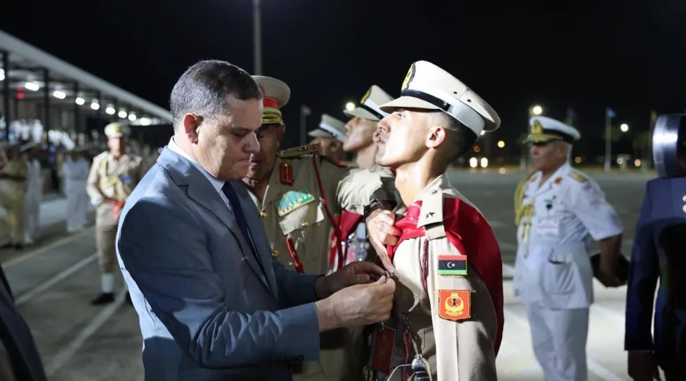 الدبيبة خلال حفل تخريج دفعات جديدة في الكليات العسكرية في الذكرى الـ86 لتأسيس الجيش الليبي يوم الأحد (حكومة الوحدة)