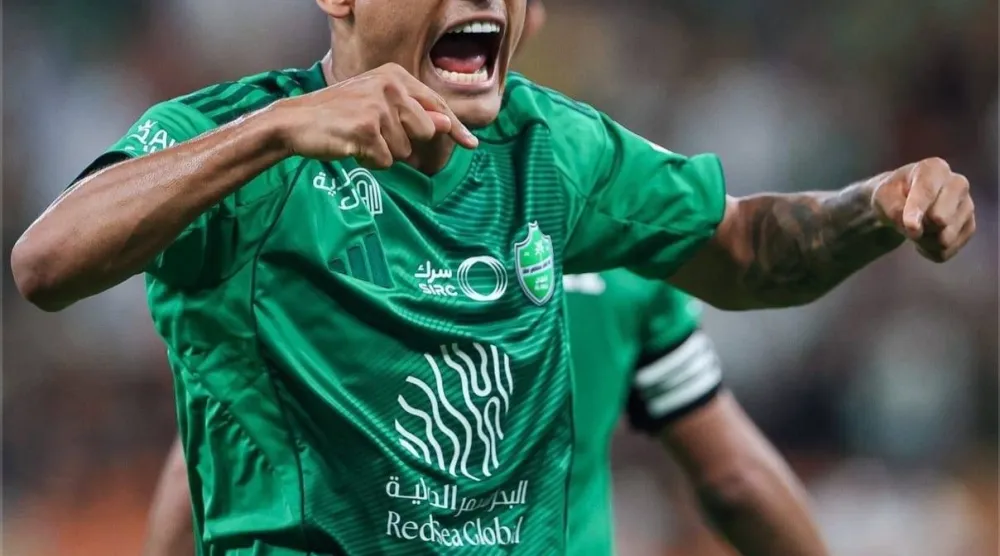 إنزو ميو لاعب النادي الأهلي على رادار الدرعية (النادي الأهلي)