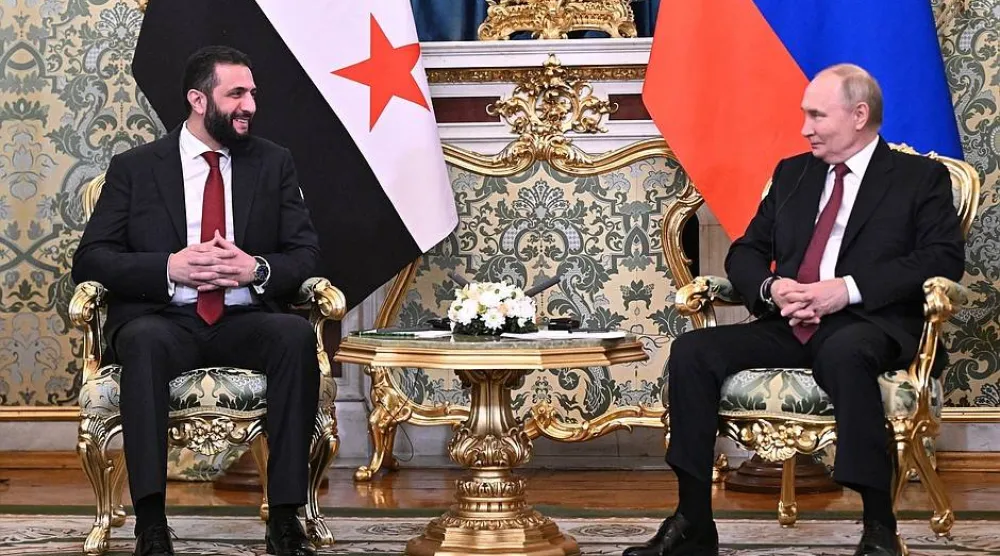 الرئيس الروسي فلاديمير بوتين يلتقي الرئيس السوري أحمد الشرع في الكرملين بموسكو (أرشيفية - الكرملين - وكالة الأنباء الألمانية)