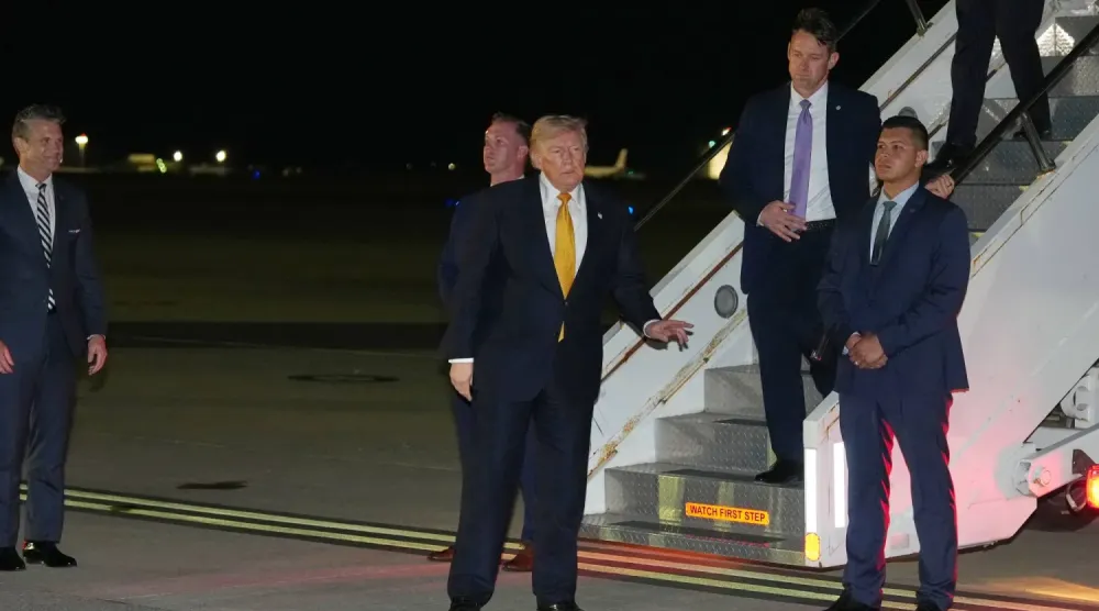 Washington Post: Trump, İran tehdidi nedeniyle Türkiye'den gizli uçuşla ayrıldı