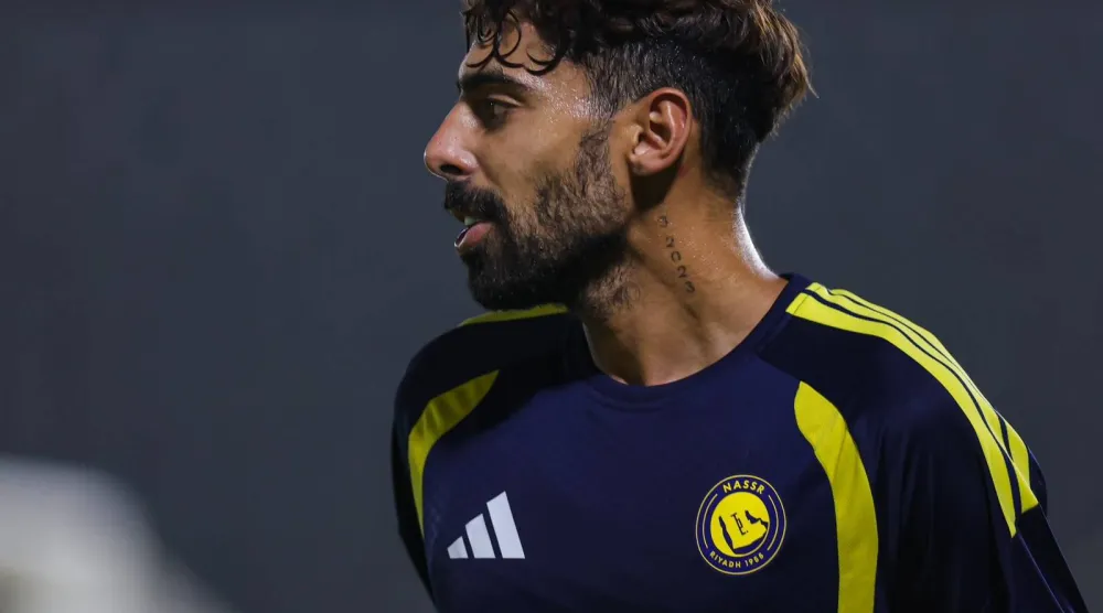 شارك البرتغالي سامو كوستا للمرة الأولى في تدريبات فريق النصر (حساب نادي النصر)