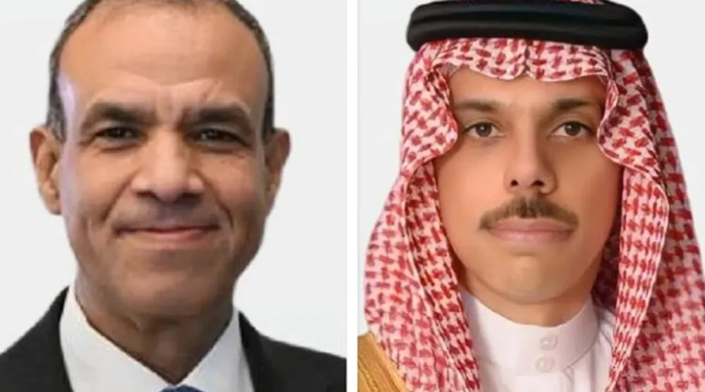 الأمير فيصل بن فرحان وزير الخارجية السعودي ونظيره المصري الدكتور بدر عبد العاطي (الشرق الأوسط)