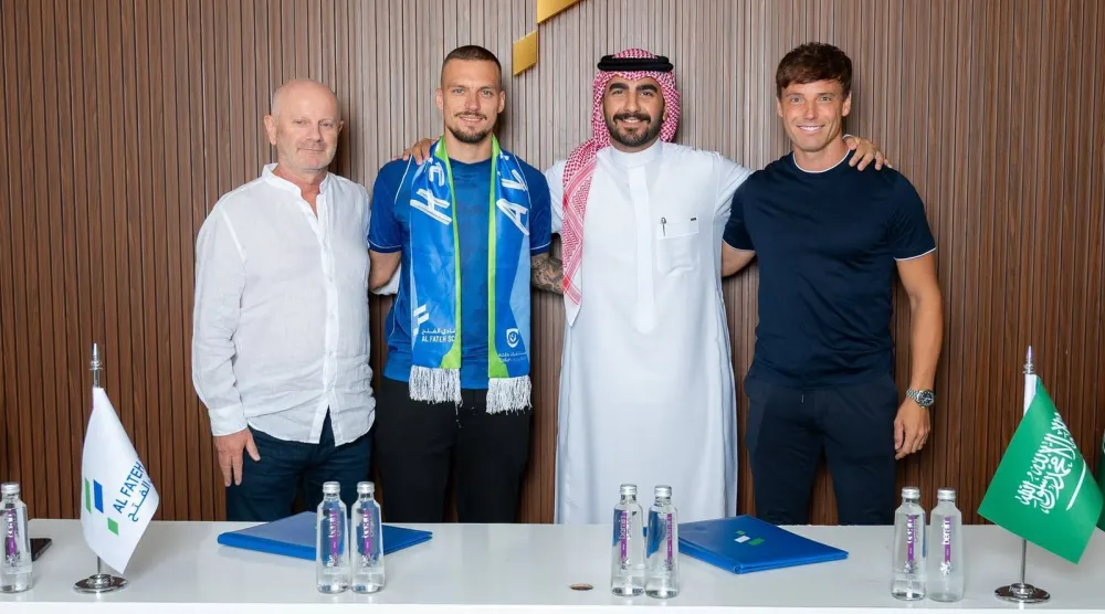 الفتح يتعاقد مع اللاعب السلوفاكي الدولي لوكاس هاراسلين (نادي الفتح)
