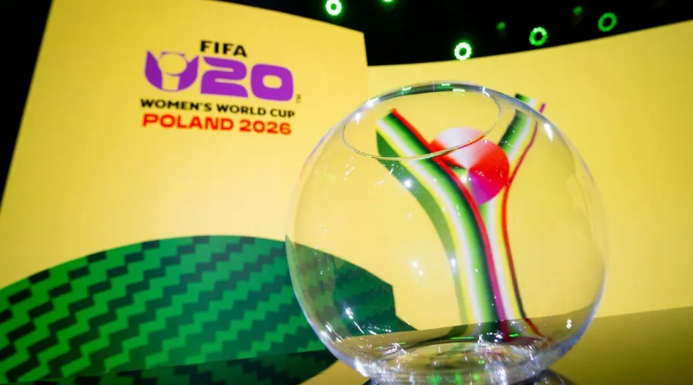 كندا تؤكد مشاركتها في كأس العالم للسيدات تحت 20 عاماً رغم أزمة «فيفا» (رويترز)