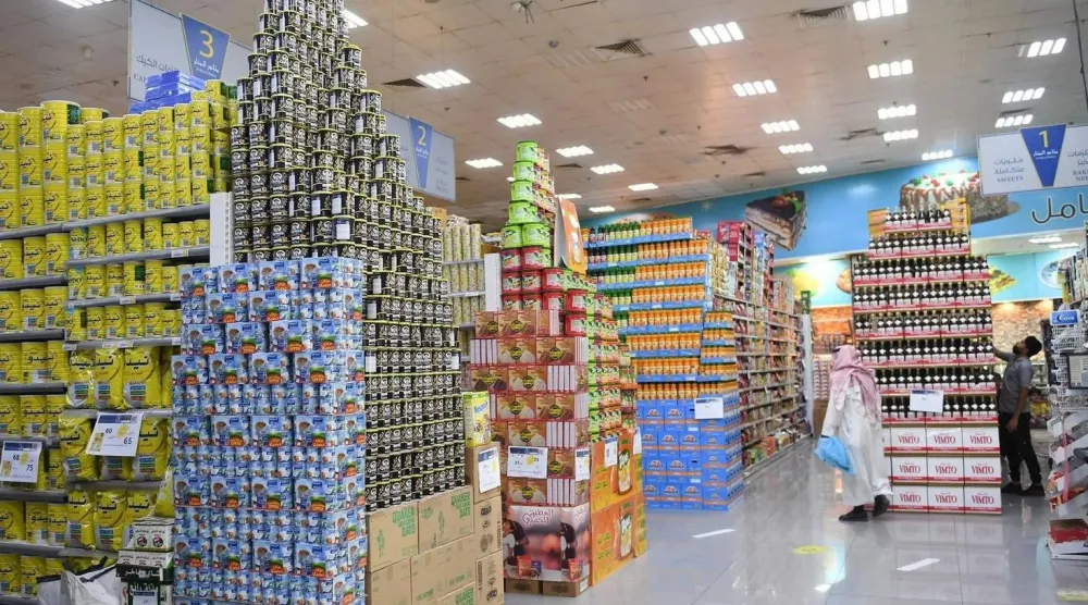 متجر سلع غذائية في السعودية (واس)