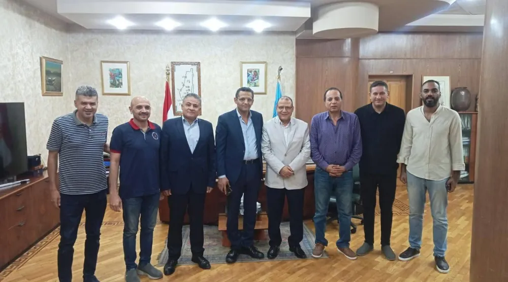 صورة لاجتماع ممثلي نقابتَي العاملين والصحافيين (نقابة الصحافيين المصريِّين)