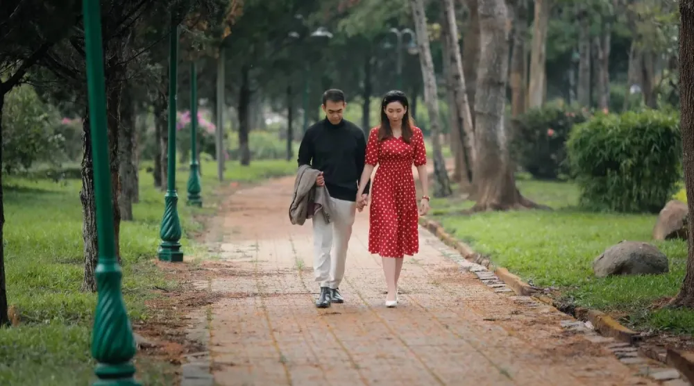 في وجود المحب يمكنك التحدث بحرية تامة فهو يستمع إليك كما لو كنت برنامجه المفضل (بكسلز)
