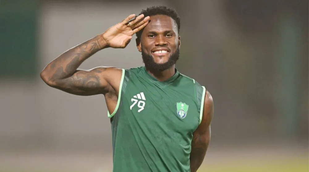لاعب الوسط الإيفواري فرانك كيسيه (النادي الأهلي)