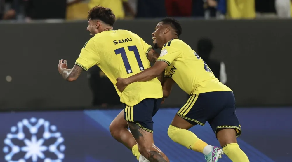 سامو كوستا محتفلاً بهدفه الأول مع النصر (تصوير: عبد العزيز النومان)