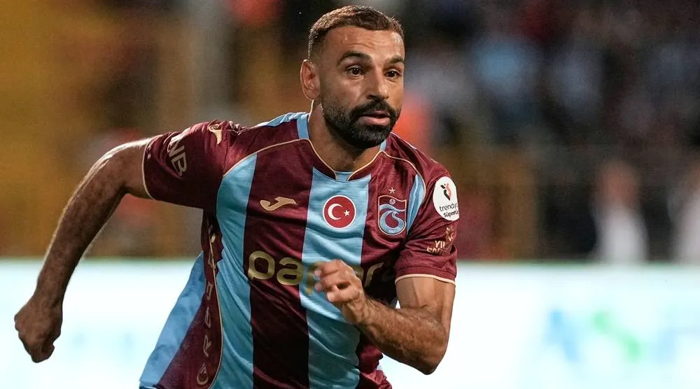 Trabzonspor's Mohamed Salah in action during the Turkish Super Lig football match between Kasimpasa and Trabzonspor in Istanbul, Türkiye, Saturday, Aug. 15, 2026. (AP) 