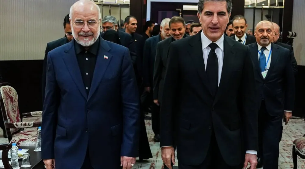 قالیباف سیتقبل نيجيرفان بارزاني على هامش مراسم تشييع المرشد السابق علي خامنئي في طهران 3 يوليو الماضي (الخارجية الإيرانية)