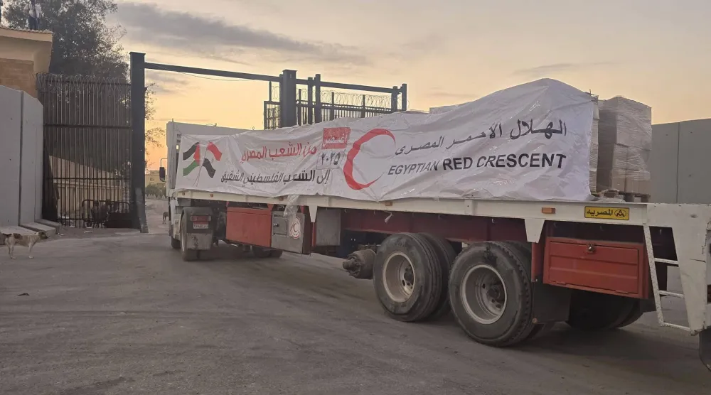 دخول المساعدات إلى قطاع غزة لا يمر سوى من كرم أبو سالم حالياً (الهلال الأحمر المصري)