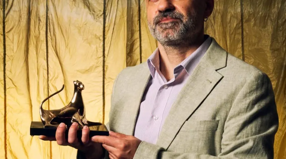 مخرج الفيلم حصد جائزة «الفهد الذهبي» في مهرجان لوكارنو السينمائي بسويسرا - (إدارة المهرجان)