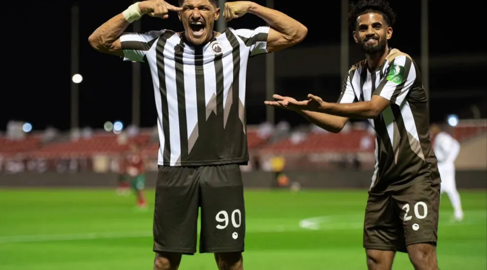 الجبلين يحتفل بعد تسجيله هدف إقصاء الاتفاق من كأس الملك (نادي الجبلين)