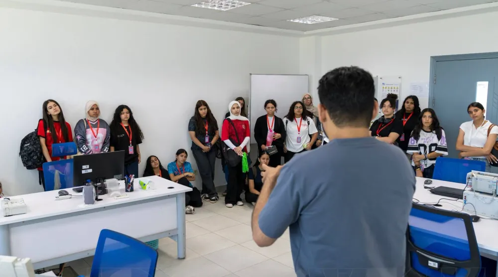 جامعات خاصة تقدم منحاً للمتفوقين في مصر (جامعة النيل)