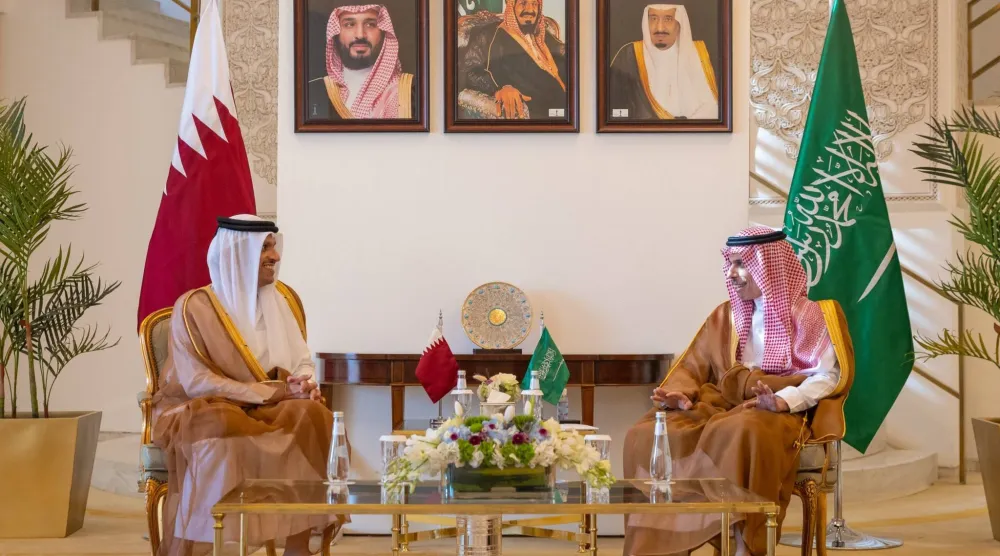 جانب من مباحثات الأمير فيصل بن فرحان والشيخ محمد بن عبد الرحمن آل ثاني في الرياض (واس)