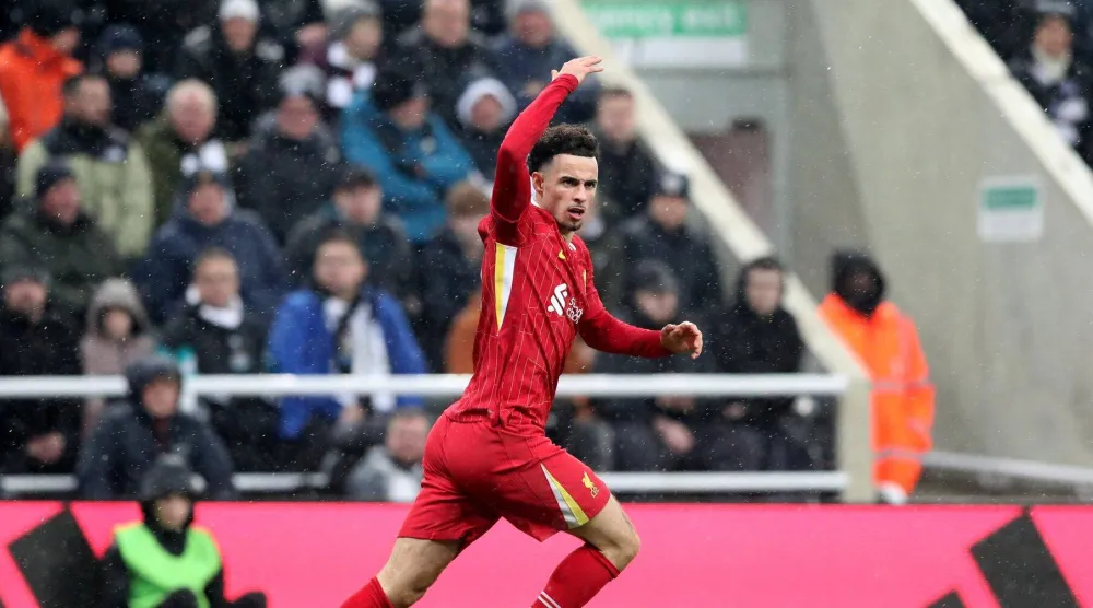 كورتيس جونز، لاعب وسط ليفربول (رويترز)