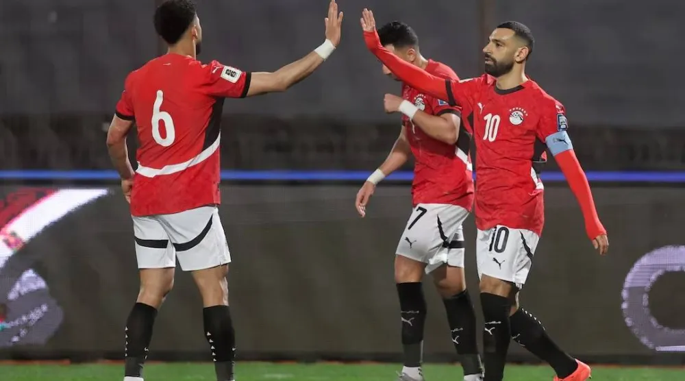 منتخب مصر يستهل مشواره في تصفيات أمم أفريقيا 2027 بمواجهة أنغولا في القاهرة (رويترز)
