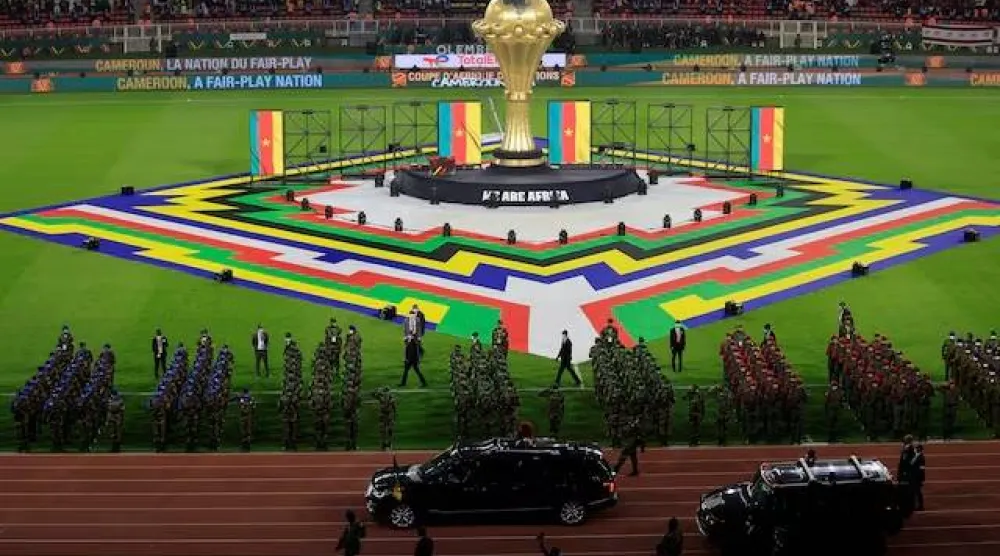 «كاف» يطرح مناقصة حقوق بث «كأس أمم أفريقيا 2027» (رويترز)