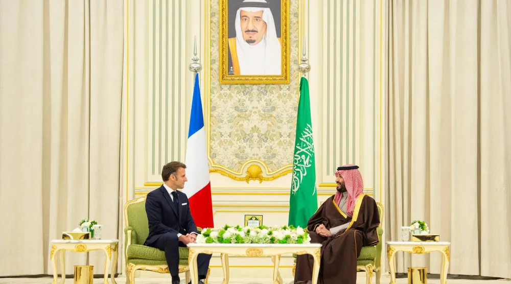 من لقاء موسع جمع ولي العهد السعودي والرئيس الفرنسي في الرياض 2 ديسمبر 2024 (واس)