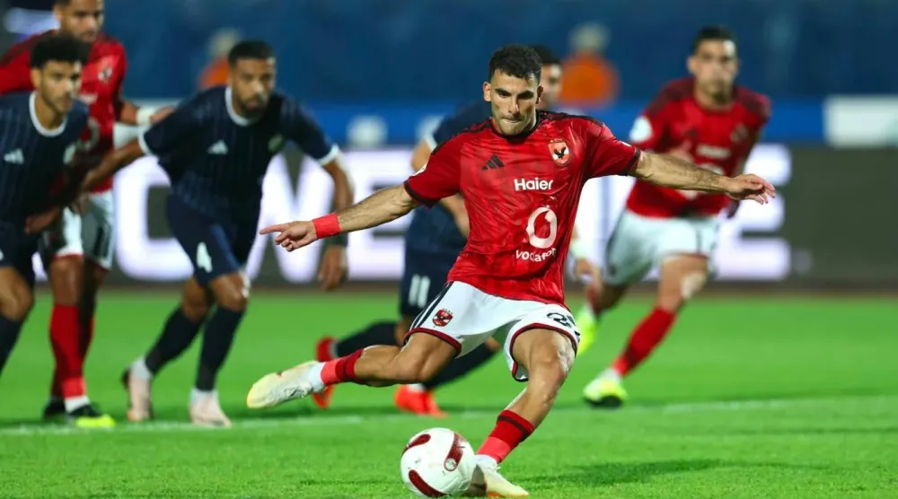 أحمد السيد «زيزو» لحظة تسجيله هدف الاهلي الثاني (النادي الأهلي)
