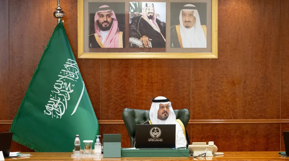 الأمير سعود بن مشعل مترئساً اجتماع اللجنة الدائمة للحج والعمرة (واس)