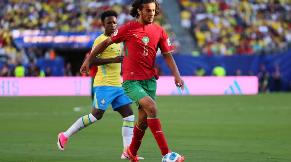 لاعب الوسط المغربي أيوب بوعدي (رويترز)