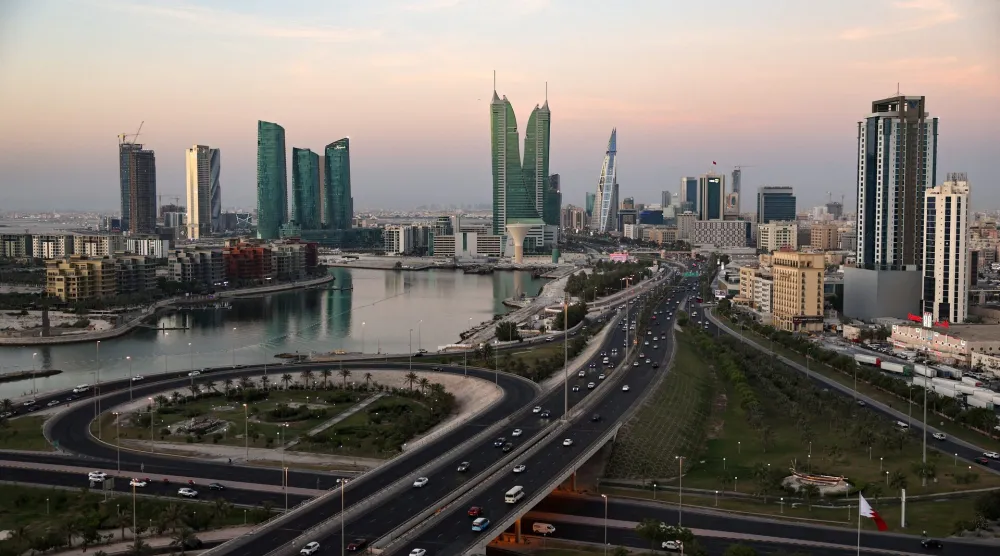 صورة جوية لجانب من أفق العاصمة البحرينية المنامة (رويترز)