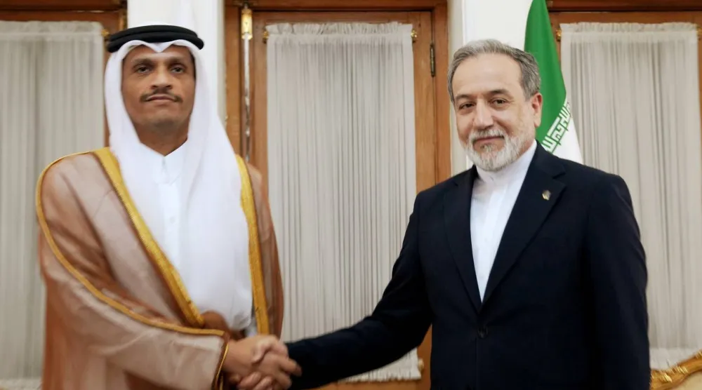 عراقجي يستقبل نظيره القطري محمد بن عبد الرحمن آل ثاني في طهران اليوم (الخارجية الإيرانية)