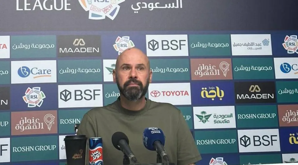 البرازيلي ماوريسيو دولاك مدرب فريق الرياض (الشرق الأوسط)